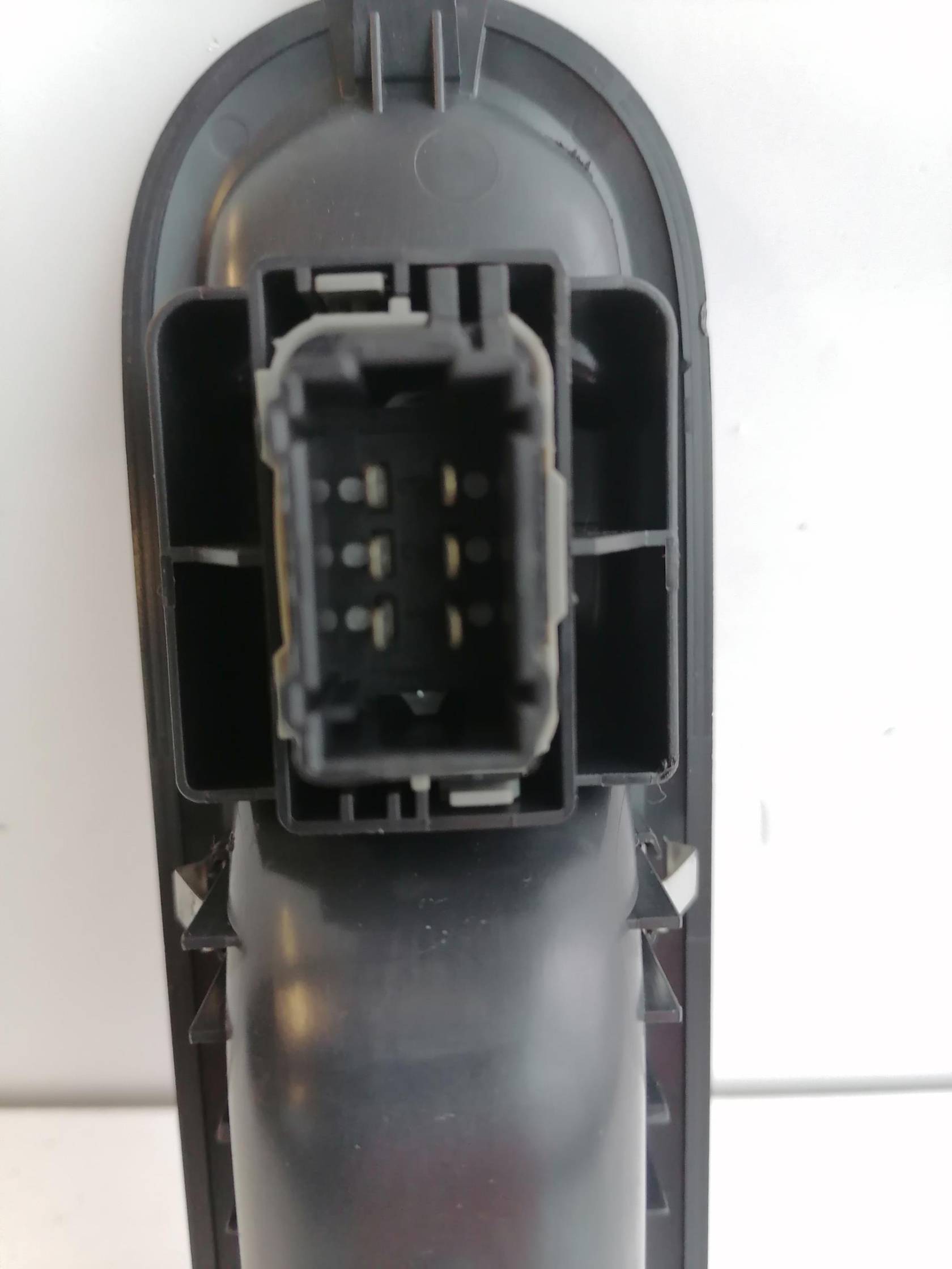 Interruttore alzacristalli porta ant. dx.